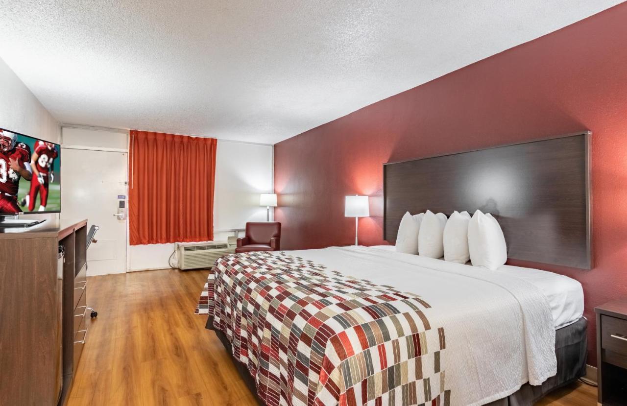 Red Roof Inn Форсайт Экстерьер фото