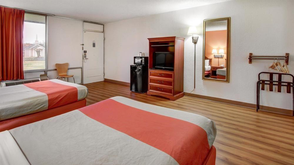 Red Roof Inn Форсайт Экстерьер фото